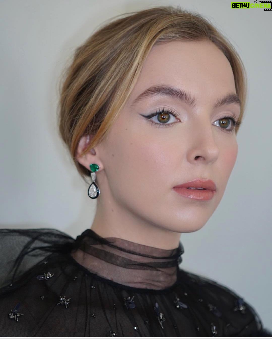 Jodie Comer Instagram - Golden globes glam ππ»π« | Thank you to the wonderful @storyofmailife and @matthewmonzon. It was such a special day and you made it all the more memorable. πΉX Not forgetting NUMBER 1 @elizabethsaltzman @teamsaltzman. Many more pics to follow! X