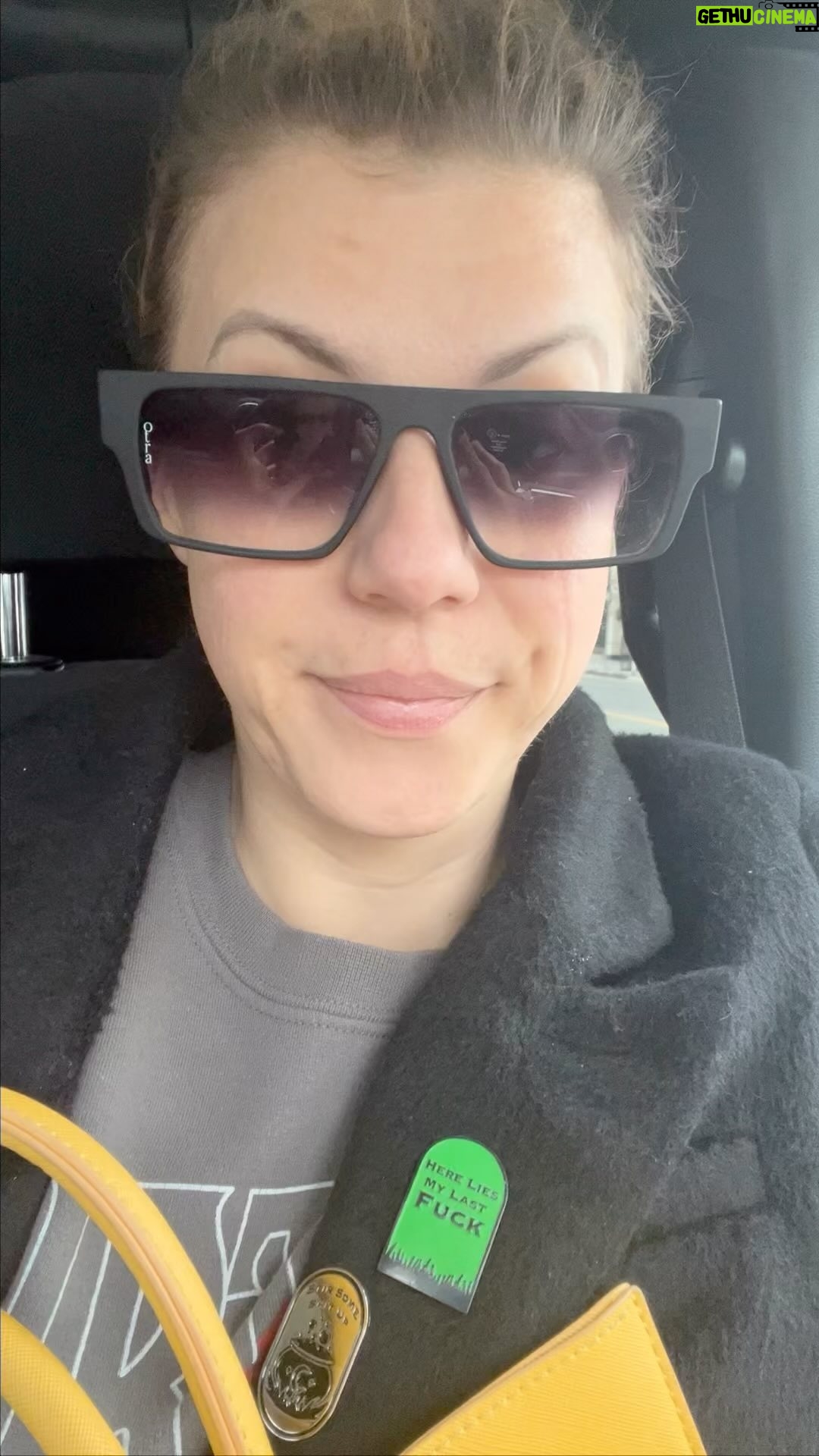 Jodie Sweetin Instagram - Ok… you MUST try out @souslaface if you’re in Toronto! Also opening soon in LA. My face feels so much tighter and like, 10 years younger!! Thank you!!!