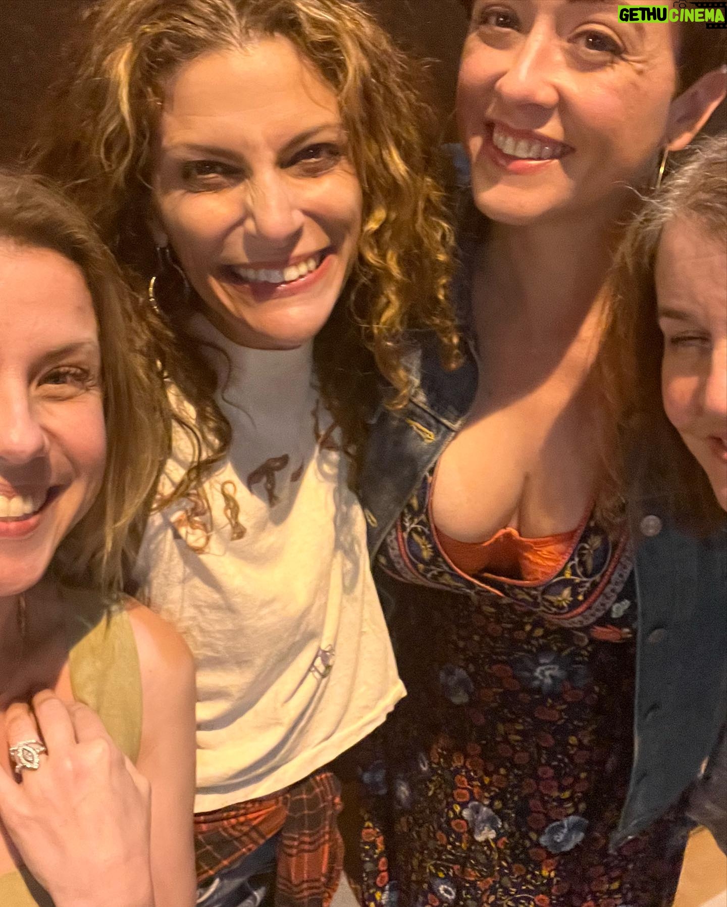 Jodie Sweetin Instagram - Can’t believe how hard we laughed last night at @imomsohard Ladies Night! These women put on a SHOW and, clearly, are our spiritual, potty-mouthed, ADHD, anxiety/depression sisters! @therealsmedley and @sweeneykristin, we fucking love you! Thank you for the hilarious night and for being you! Oh, and we brought along @sabrinasee (NTIST reunion!) and @lkaseff for some @flapperscomedy action as well! Nothing like a little #flappyapp action on a Wednesday night! #imomsohard #jensmedley #kristinsweeney #jodiesweetin #ladiesnight #adhd #anxiety #depression #flappers #friends #bestfriends #flaps #ntist #freecookie #klassy