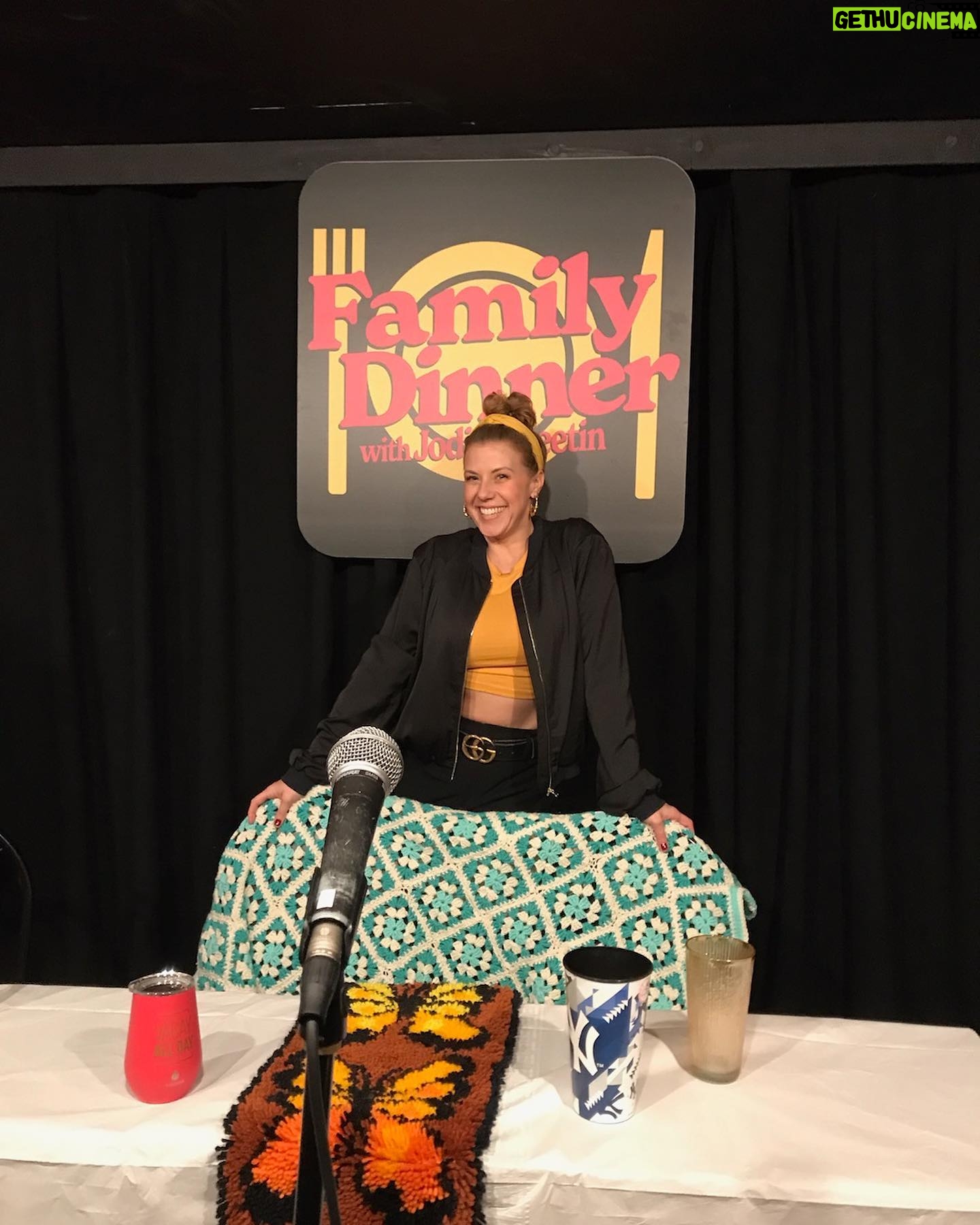 Jodie Sweetin Instagram - A HUGE thank you to an awesome group of friends that I get the pleasure of creating ridiculous stuff with!! Couldn’t have done the #familydinner show at @thecomedystore last night without them!! (And to say I was HONORED to do a first show at @thecomedystore in The Belly Room is an understatement. Bucket list item.) @gjbaron @soldier_wolfe @sabrinasee We started this a while back… but I think we all realize now… it was meant to happen exactly the way it did. Thank you for your hustle and for trusting me to take ideas and run with them, haha! To the FABULOUS comics who joined me for the inaugural show… THANK YOU!!! Seriously honored to have such talented friends as @chris_fairbanks @atsukocomedy and @the_danielwebb show up and just have fun! And to @thegiamonster @orianasguitar THANK YOU for all your help!! You fucking rock. (But you know that) And to my Husband ❤️ and friends that came out to support (and the couple who bought tix, but got sick!), you are the BEST!! @mescalito70 @theceliabehar @jlsuiter69 @bowerscomedy @justinemachine1 @rothmanandres @pmustari @kathleenbonsall @emilyburzynski And 📸 credit goes to the Dope AF @jase_salter for capturing the craziness! (Even in really poor lit red hallways, haha) We really put the fun(ny) in Dysfunctional last night!! More #familydinner in the future! (Also… the last time I was in The Belly Room was for a tribute to @bobsaget Small, intimate, just friends. I carried him with me last night for sure ❤️)