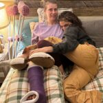 Jodie Sweetin Instagram - Cuddles were promised, cuddles were given. Wasn’t weird at all… 📸 by @sabrinasee who was smart enough to stay 6 ft away from this fuckery. #neverthoughtidsaythis #ntist #nevernation #nevernationers #cuddles #cuddling #footsurgery #roguetoeswrangled #hugshelphealing #duh #parenting #moms #momsofinstagram #momlife #funny #comedy #podcast #fullhouse #fullerhouse #friendship #thisfriendshipisfucked #jodiesweetin #celiabehar #traumabonded #keepkillingtheparentinggame #andnotyourkids