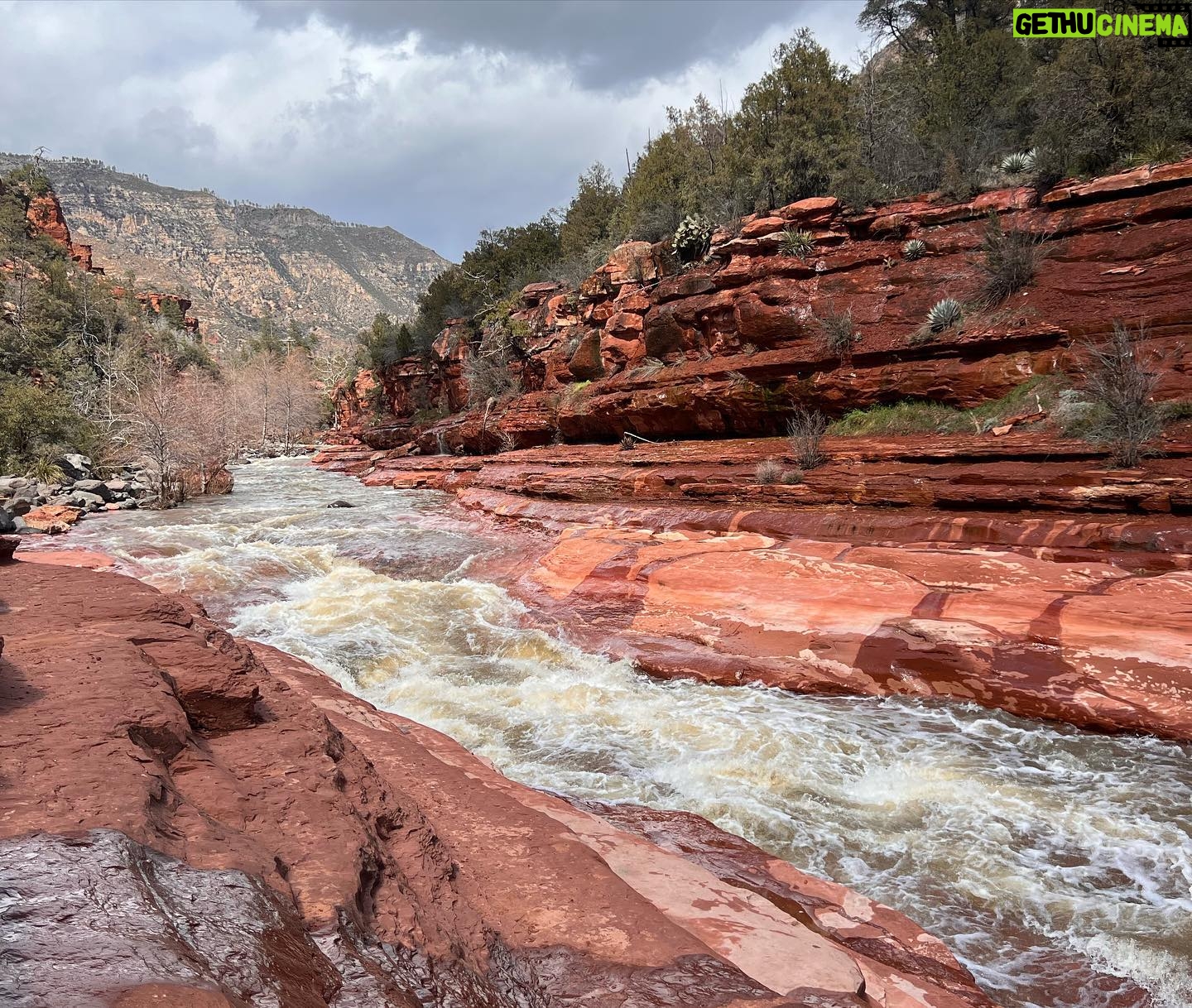 Jodie Sweetin Instagram - Last weekends road trip photos. Went to the desert for some peace in Sedona, it was stunning. Stayed in a really great spot @bohobasecamp near Jerome. Saw family. Read books. Found quiet. Napped by creeks. Reconnected. Unplugged.