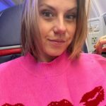 Jodie Sweetin Instagram - Off to 90’s Con! I hear this is gonna be a fun weekend! Looking forward to meeting some fans out in Hartford Connecticut!! And oh yeah… i got a hair cut ❤️❤️ I am LOVING IT! Thank you @annamariaorzano for always making me (and my hair) feel fabulous! Also… thank you to @alfred coffee for the reminder about first things first. Coffee first… then we deal with the rest.