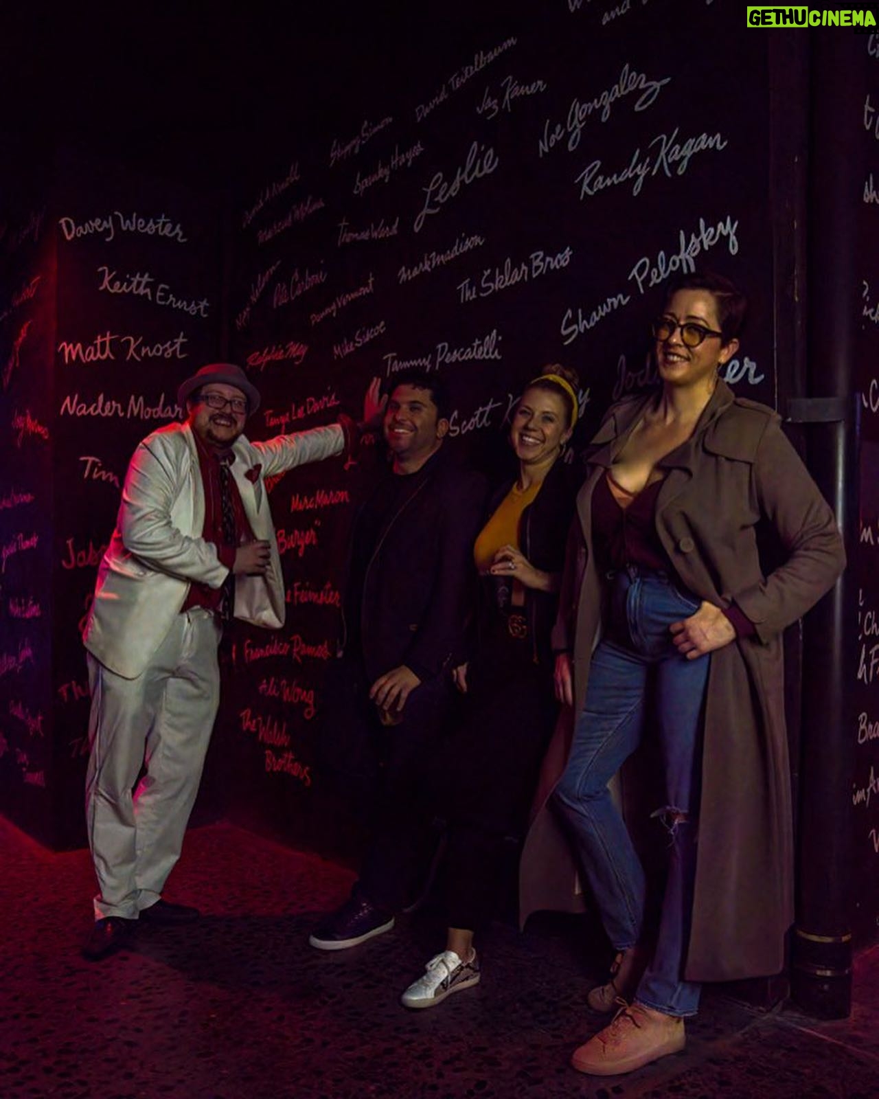 Jodie Sweetin Instagram - A HUGE thank you to an awesome group of friends that I get the pleasure of creating ridiculous stuff with!! Couldn’t have done the #familydinner show at @thecomedystore last night without them!! (And to say I was HONORED to do a first show at @thecomedystore in The Belly Room is an understatement. Bucket list item.) @gjbaron @soldier_wolfe @sabrinasee We started this a while back… but I think we all realize now… it was meant to happen exactly the way it did. Thank you for your hustle and for trusting me to take ideas and run with them, haha! To the FABULOUS comics who joined me for the inaugural show… THANK YOU!!! Seriously honored to have such talented friends as @chris_fairbanks @atsukocomedy and @the_danielwebb show up and just have fun! And to @thegiamonster @orianasguitar THANK YOU for all your help!! You fucking rock. (But you know that) And to my Husband ❤️ and friends that came out to support (and the couple who bought tix, but got sick!), you are the BEST!! @mescalito70 @theceliabehar @jlsuiter69 @bowerscomedy @justinemachine1 @rothmanandres @pmustari @kathleenbonsall @emilyburzynski And 📸 credit goes to the Dope AF @jase_salter for capturing the craziness! (Even in really poor lit red hallways, haha) We really put the fun(ny) in Dysfunctional last night!! More #familydinner in the future! (Also… the last time I was in The Belly Room was for a tribute to @bobsaget Small, intimate, just friends. I carried him with me last night for sure ❤️)