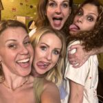 Jodie Sweetin Instagram – Can’t believe how hard we laughed last night at @imomsohard Ladies Night! These women put on a SHOW and, clearly, are our spiritual, potty-mouthed, ADHD, anxiety/depression sisters! @therealsmedley and @sweeneykristin, we fucking love you! Thank you for the hilarious night and for being you! Oh, and we brought along @sabrinasee (NTIST reunion!) and @lkaseff for some @flapperscomedy action as well! Nothing like a little #flappyapp action on a Wednesday night! #imomsohard #jensmedley #kristinsweeney #jodiesweetin #ladiesnight #adhd #anxiety #depression #flappers #friends #bestfriends #flaps #ntist #freecookie #klassy