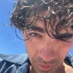 Joe Jonas Instagram - Checking in 👋
