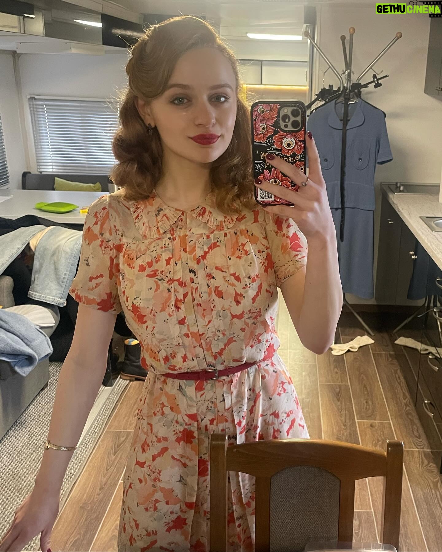 Joey King Instagram - Through hell and back. I’ll never get tired of saying it, to portray Halina and help tell the Kurc family story, is the honor of a lifetime. The finale of @weweretheluckyoneshulu out now.