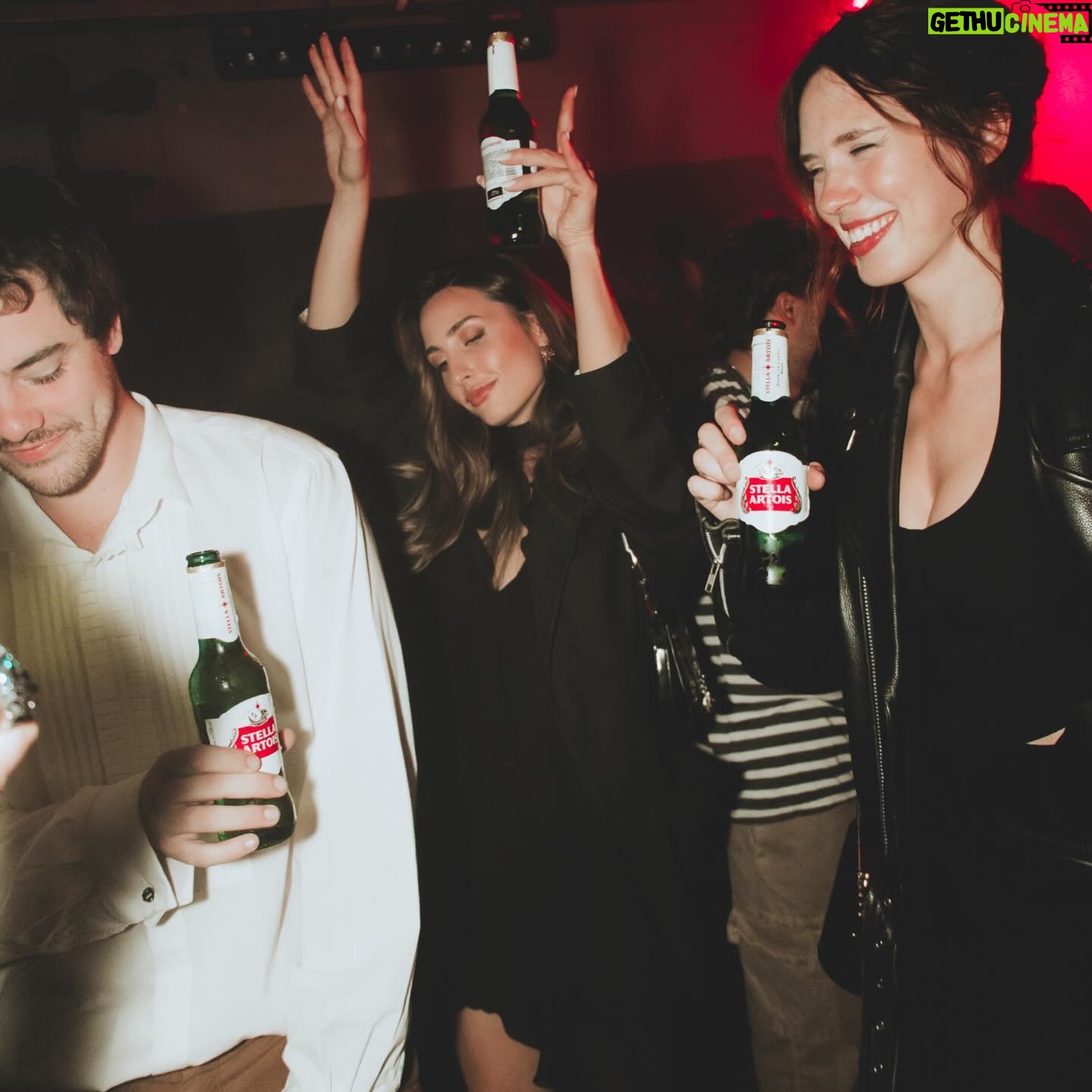 Johanna Francella Instagram - Qué noche tan espectacular 💛 @stellaartois.ar #letsdodinner