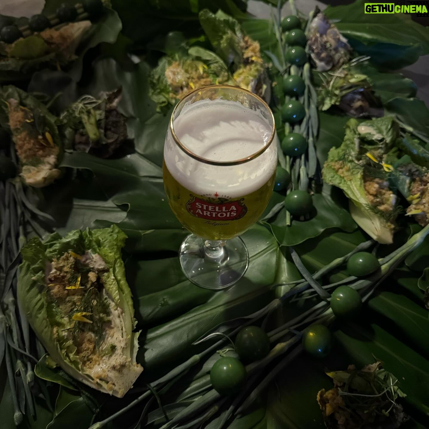 Johanna Francella Instagram - Qué noche tan espectacular 💛 @stellaartois.ar #letsdodinner