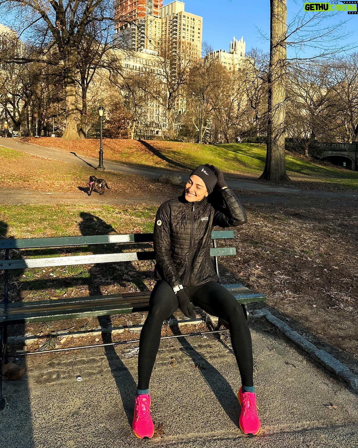 Johanna Solano - 10.3K Likes - Cada vez que vengo me convenzo más, en otra vida tuve que haber sido neoyorquina! 🥹 Esta ciudad me tiene siempre con los sentimientos a flor de piel! 🖤
