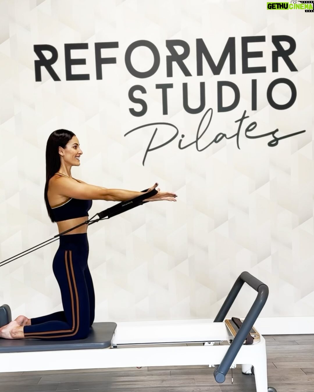 Johanna Solano - 15.6K Likes - Sí o no cuando usamos algo que nos gusta se nota?? 🤩 Esta semana visité @reformerstudiocr que está ubicado en Eco Plaza Villarreal y descubrí @h1.activewear!! 😍 Tienen a la venta ropa de reconocidas marcas como Beyond Yoga, Splits59, Varley entre otras!!! Soy faaaaaaan!!! 🙌🏽🙌🏽🙌🏽