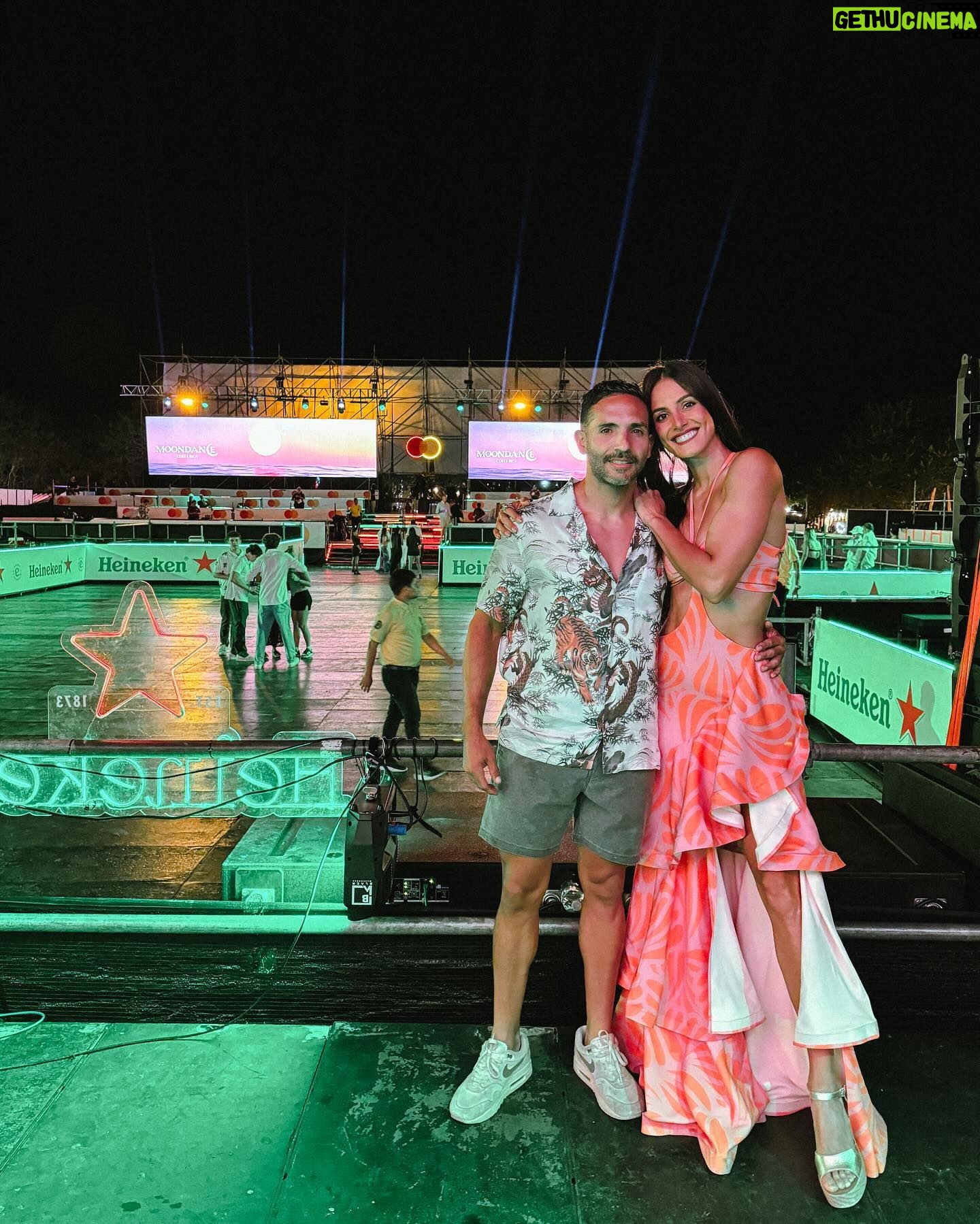 Johanna Solano - 13.3K Likes - Fotitos de ayer! 😍 ¡Feliz 2024! ✨