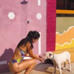 Johanna Solano Instagram - Entrenar distinto! 😍🌴🐶