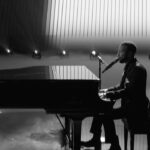 John Legend Instagram – @johnlegend giving a legendary #VoiceLives performance with his timeless classic, “Ordinary People”!! 💙🌟🥹 #TheVoice