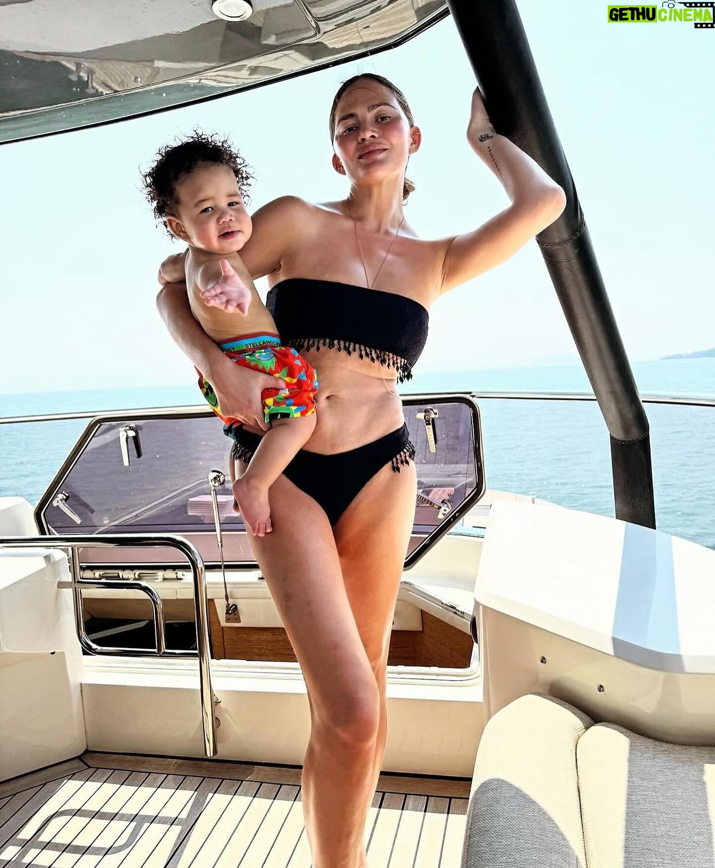 John Legend - 252.2K Likes - Happy Mother’s Day to our queen, the heart and soul of our home. We love you mommy!
