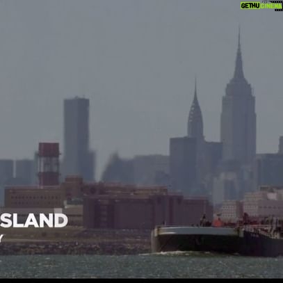 John Leguizamo Instagram - Click the link in my bio to watch this powerful short doc that follows my live performance at Riker’s Island, and my conversations with the young men I met there