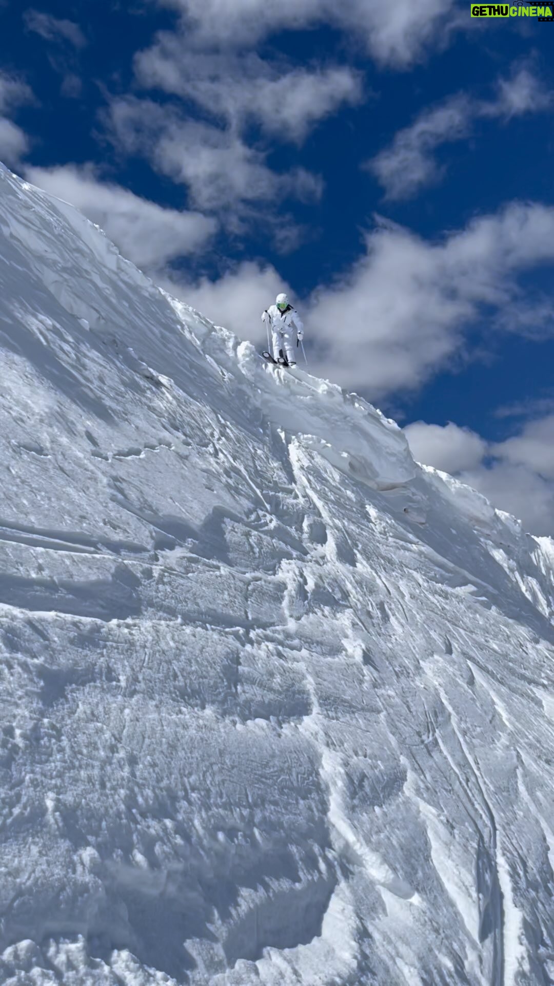 John Travolta Instagram - I’m so proud of my son Ben’s progress!! First clip is the steepest run in Snowmass!