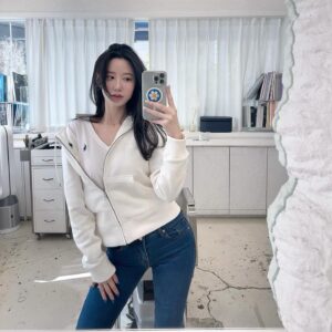 Johyun Instagram - 🎁
