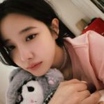 Johyun Instagram - 🎀🌸🌷 이제 더워요🔥