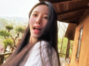 Johyun Instagram - 4/14~4/16 총총총•••

#첫혼자여행
#나에게주는선물
