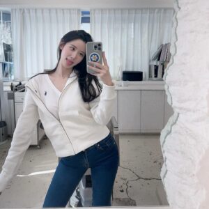 Johyun Instagram - 🎁