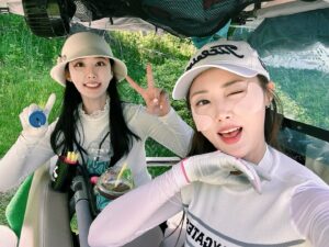 Johyun Instagram - 🍃고스트 월례회🌼 

화이팅!