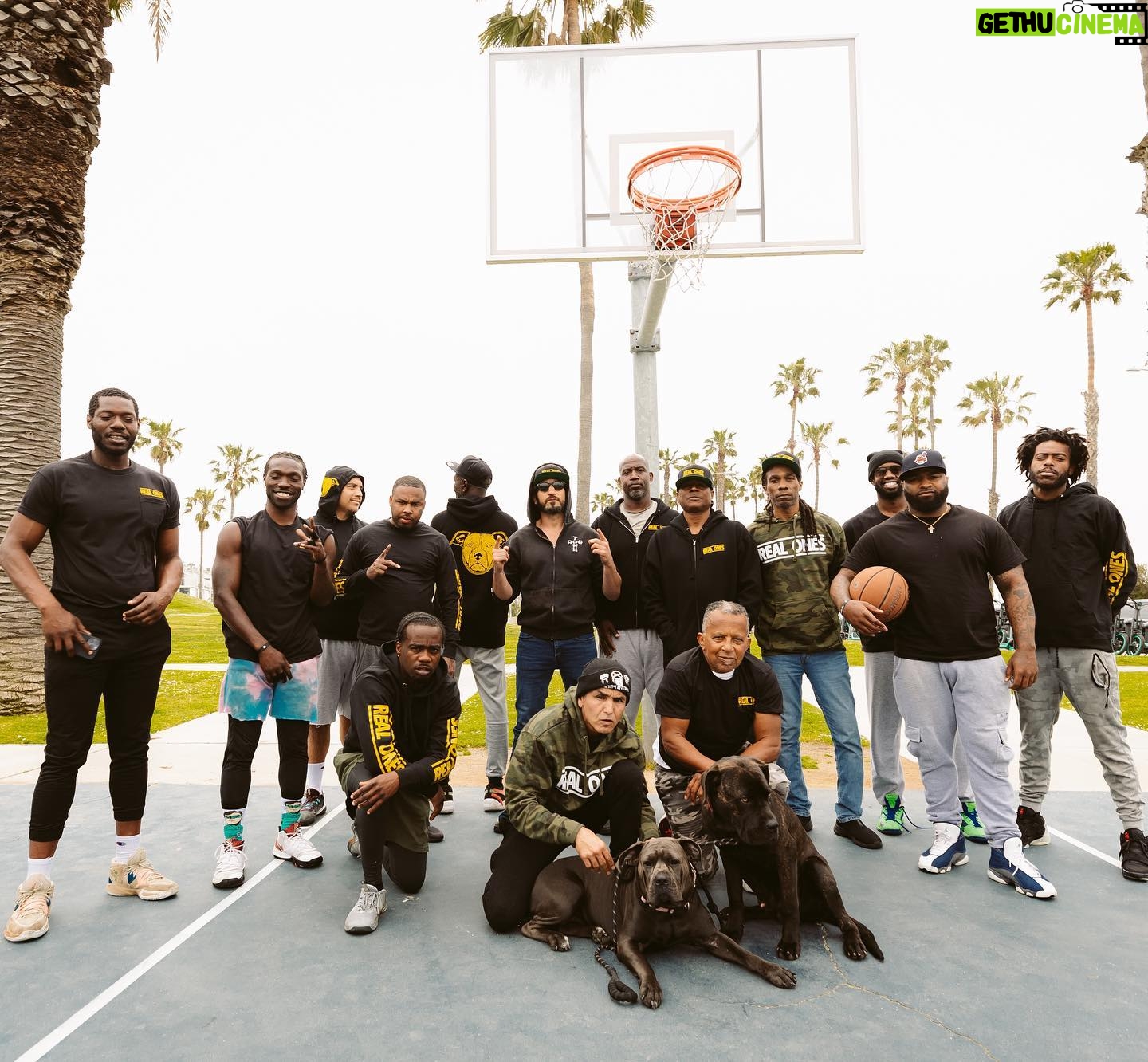 Jon Bernthal Instagram - There are very few places in the world as important to me as the OP Blue courts. So much history, so much love, so many great days under the sun. I love my Westside Family with my whole heart. @realones_podcast @houseofvibe @1kingmiz @roque2323
