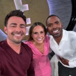 Jonathan Bennett Instagram - Dream Team! Watch @enews tonight! I’m talking all things Christmas on Cherry Lane, premiering this Saturday on @hallmarkchannel