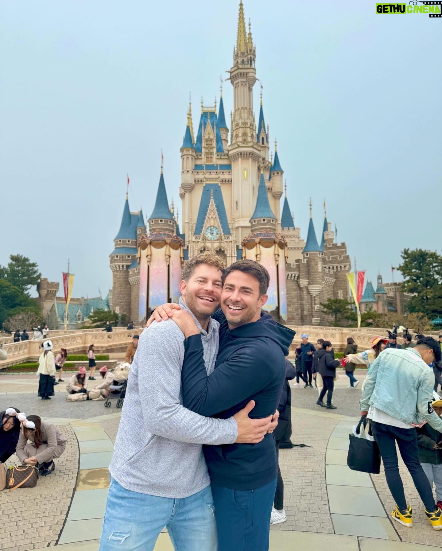 Jonathan Bennett Instagram - Checking Tokyo Disney off the gay bucket list. #disney #tokyodisney