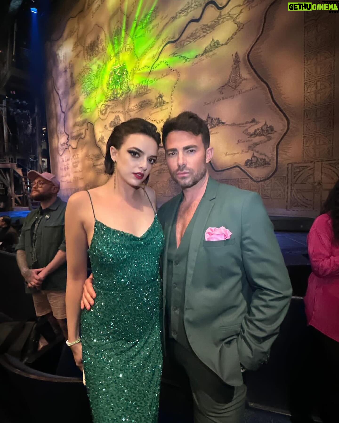 Jonathan Bennett - 22.3K Likes - Pink goes good with green. Catching Elphaba’s and Galinda’s last night like they were Pokémon, gotta catch em all! Congrats to everyone involved in @wicked_musical 20th Anniversary. You have changed all of us, for good. Last night I was so happy I could melt. Didn’t get to find my girls @ginnaclaire & @jackieburnsnyc cuz it was madness, so obviously using old pics of us, don’t be mad. Love you all, you are the best there is on Broadway! Thanks for letting us celebrate with the entire emerald city last night!
📸 @bruglikas