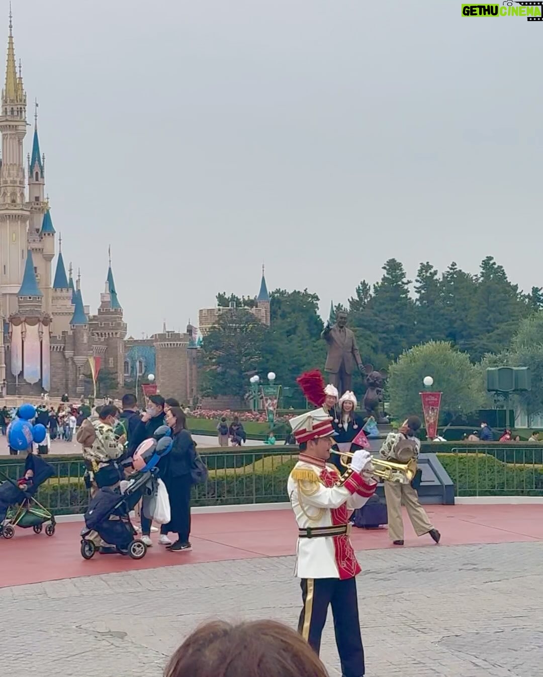 Jonathan Bennett Instagram - Checking Tokyo Disney off the gay bucket list. #disney #tokyodisney