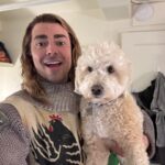Jonathan Bennett Instagram - Somebody is sniffing around Camelot today. @spamalotbway