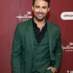 Jonathan Bennett Instagram – Had the best time lighting the tree at @thegrovela  to celebrate Count Down to Christmas with @thereallacey and @hallmarkchannel #countdowntochristmas 

Photo Courtesy of Rodin Eckenroth/Getty Images for Caruso