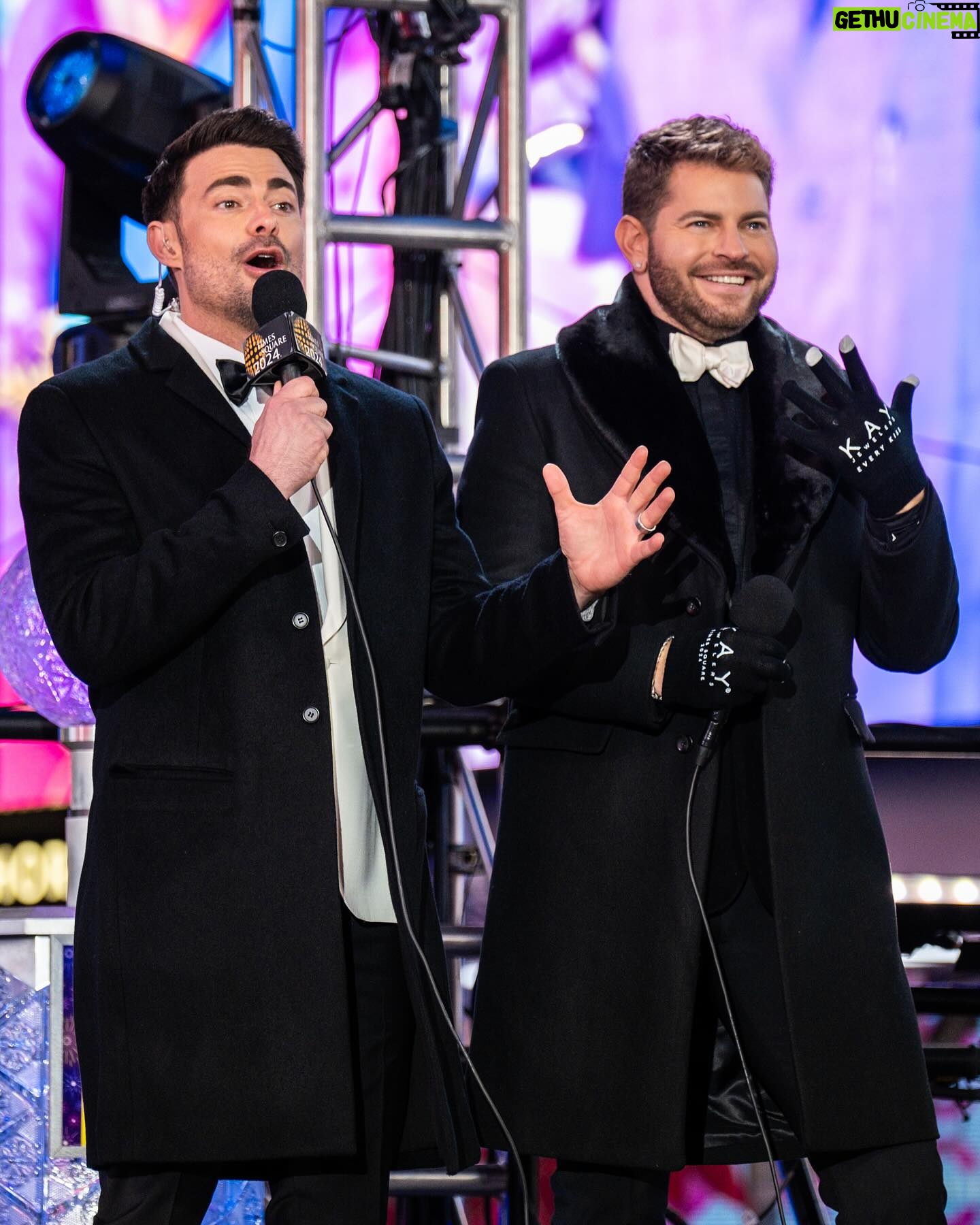 Jonathan Bennett - 56.4K Likes - Host NYE with your husband, 10/10 recommend. #balldrop. @timessquarenyc #2024