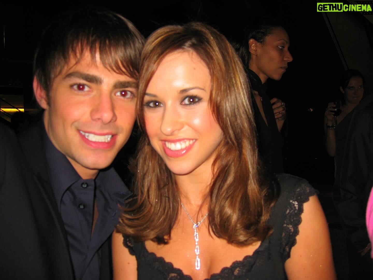 Jonathan Bennett - 87K Likes - 20 years ago today, the world met Aaron, Cady, Gretchen, Karen, Regina, Janis, Damien, Kevin G, Shane and Ms Norbury for the first time when Mean Girls premiered at the Cinerama Dome in Los Angeles, California on April 19, 2004.
20 years ago today my life was changed forever. I can’t tell you how proud I am to be part of a story that, still to this day, makes so many people happy. It’s been one of the biggest gifts of my career and life.
I’m boarding a flight right now to go shoot a project that I have been producing for the past year, and the gate agent pulled me aside and said “it’s so funny, my boyfriend was born the day Mean Girls came out.” I said, “oh that’s fun!” And then I realized she meant the ACTUAL DAY. All I could say to her was, “Grool.” Because that means people born on that day are now grown adults, and I’ve never felt older in my life. 🫠 But at the same time, I felt proud. Thank you for loving Aaron Samuels as much as I do, and I hope you still think my hair looks sexy pushed back. 💙 Love you all. Do you remember where you were the first time you saw it? #MeanGirls