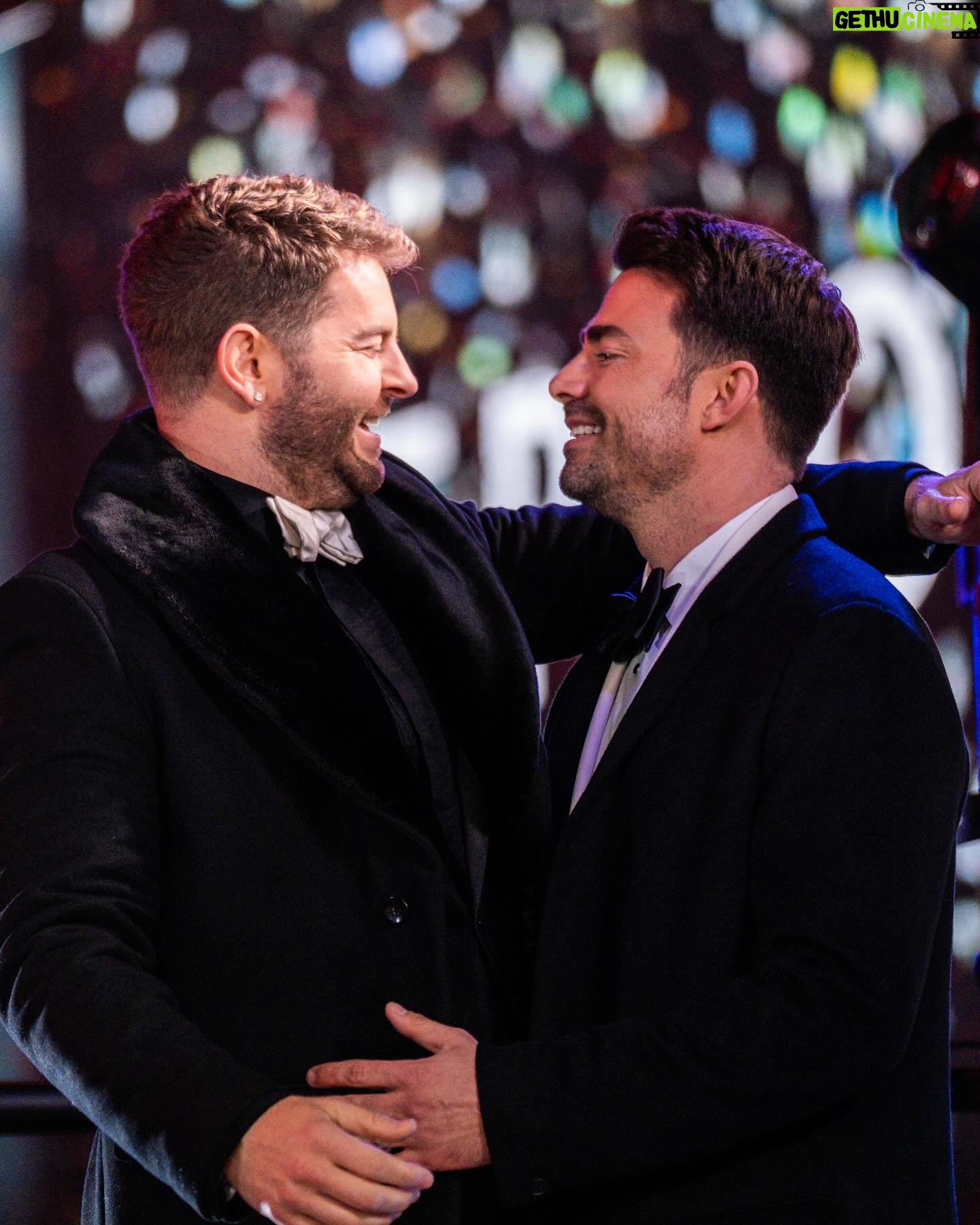 Jonathan Bennett - 56.4K Likes - Host NYE with your husband, 10/10 recommend. #balldrop. @timessquarenyc #2024