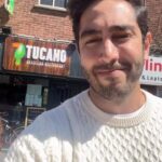 Jonathan Nemer Instagram - Para quem já teve a oportunidade de viajar pela Europa, sabe que é uma experiência incrível. Conhecer lugares deslumbrantes e mergulhar em novas culturas é algo inesquecível. E claro, experimentar a culinária local é parte dessa aventura, como quando você visita a Irlanda, um país repleto de pubs tradicionais. MAAAASSSSS… 😂 depois de alguns dias de viagem, nada se compara ao sabor familiar da comida brasileira. Se você estiver explorando o continente europeu, faça uma parada obrigatória na capital irlandesa, Dublin. Venha viver uma experiência única no restaurante @TucanoDublin, um pedacinho do Brasil em plena Europa, localizados na 11 Moore St, North City, Dublin 1, D01 NY82. E você? Escreva nos comentários se já conhecia o Tucano Dublin? Ahhh… imagine que você está longe do Brasil há um tempo e olhando aquele cardápio, o que você escolheria pra comer? Escrevam aiii. Eu fui de Virado a Paulista ❤️❤️❤️