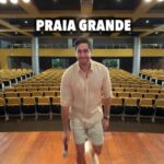 Jonathan Nemer Instagram – Começamos a turnê no Litoral em grande estilo: OBRIGADO PRAIA GRANDEEEE!!! Fico muito feliz com a média de idade do show de hoje. Fiquei surpreso demaisssss. Veiarada em pesoooo ❤️❤️❤️ Obrigadooooo

PRÓXIMOS SHOWS:
28/02 Ubatuba/SP  ESGOTADO
29/02 Guarujá/SP ESGOTADO
14/03 Curitiba/PR
15/03 Goiânia/GO
16/03 Brasília/DF ESGOTADO
17/03 Anápolis/GO
19/03 São José dos Campos/SP
20/03 São Paulo/SP
21/03 Rio de Janeiro/RJ
22/03 Duque de Caxias/RJ
16/04 Mogi das Cruzes/SP
17/04 Vitória/ES
20/04 Salvador/BA
23/04 São Luís/MA

INGRESSOS: jonathannemer.com.br
