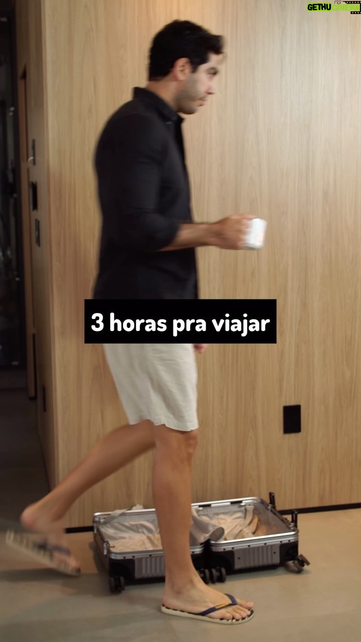 Jonathan Nemer Instagram - Infelizmente eu sou assim kkkkkkkk Tenho a viagem programada há muito tempo. Mas pra que fazer a mala antes, se eu posso fazer faltando 5 minutos pra sair e de quebra SEMPRE ESQUEÇO ALGUMA COISA? 😂😂😂 Mais alguém é assim? PRÓXIMOS SHOWS: 05/05 Dublin/IRLANDA DOMINGOOO 14/05 Ipatinga/MG 15/05 Governador Valadares/MG 16/05 Uberlândia/MG 17/05 Betim/MG 18/05 Belo Horizonte/MG 20/05 Mauá/SP 21/05 Santos/SP 22/05 Barueri/SP 31/05 Montreal/CANADÁ 03/06 Toronto/CANADÁ 05/06 Vancouver/CANADÁ 09/06 Calgary/CANADÁ 12/06 Brasília/DF 13/06 Goiânia/GO 14/06 Jataí/GO 16/06 São José dos Campos/SP 17/06 São José do Rio Preto/SP 18/06 Araçatuba/SP 19/06 Rio de Janeiro/RJ 20/06 Natal/RN 24/06 Londrina/PR 25/06 Maringá/PR 26/06 Ponta Grossa/PR 27/06 Curitiba/PR 28/06 Blumenau/SC 29/06 Itajaí/SC 30/06 São José/SC 01/07 Joinville/SC 02/07 Porto Alegre/RS 03/07 Umuarama/PR 04/07 Cascavel/PR 05/07 Foz do Iguaçu/PR 10/07 Rondonópolis/MT 11/07 Cuiabá/MT 12/07 Porto Velho/RO 13/07 Manaus/AM INGRESSOS: jonathannemer.com.br