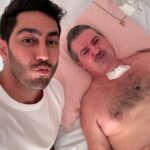 Jonathan Nemer Instagram - Já tirei foto com muitos artistas… jogadores, cantores, apresentadores… pessoas MEGA FAMOSAS… mas podem ter certeza, que fotos como essas que postei agora, significam muito mais pra mim. Ontem fui marcado num vídeo do seu João Héber assistindo meu show na cama. Hoje, descobri que ele era da região metropolitana de Curitiba e vim fazer uma visita. Que alegria ver a emoção dele com minha surpresa. Que carinho e emoção de toda família ❤️😭🙌 Há 3 anos ele sofreu um acidente de caminhão gravissimo… quando estava se recuperando, teve um AVC e regrediu muito no processo. Hoje pudemos orar por ele, ele entregou sua vida pra Jesus e tenho certeza que foi dia de festa no céu. Meu pedido pra vocês? Orem por ele e por essa família! Curitiba pra mim sempre foi especial… vocês sabem. Hoje, se tornou ainda mais especial. DEUS É BOM… ELE É MUITO BOM 🙌🙌🙌❤️❤️❤️ PRÓXIMOS SHOWS: 15/04 Guarulhos/SP 16/04 Mogi das Cruzes/SP 17/04 Vitória/ES 18/04 Fortaleza/CE 20/04 Salvador/BA 22/04 Recife/PE 23/04 São Luis/MA 24/04 Campinas/SP 30/04 Lisboa/PORTUGAL 01/05 Porto/PORTUGAL 05/05 Dublin/IRLANDA 14/05 Ipatinga/MG 15/05 Governador Valadares/MG 16/05 Uberlândia/MG 17/05 Betim/MG 18/05 Belo Horizonte/MG 20/05 Mauá/SP 21/05 Santos/SP 22/05 Barueri/SP 12/06 Brasília/DF 13/06 Goiânia/GO 14/06 Jataí/GO 18/06 Araçatuba/SP 19/06 Rio de Janeiro/RJ 24/06 Londrina/PR 25/06 Maringá/PR 26/06 Ponta Grossa/PR 27/06 Curitiba/PR 03/07 Umuarama/PR 10/07 Rondonópolis/MT 11/07 Cuiabá/MT 12/07 Porto Velho/RO INGRESSOS: jonathannemer.com.br