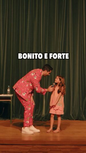 Jonathan Nemer Instagram - Mais uma participacao especial no meu show… dessa vez, uma participação “bonita e forte” ❤️😂 Obrigado Leonaaaa (trecho do Especial de Natal). E você? Qual a razão dos seus pais darem o nome que vocêa tem? Escrevam nos comentarios

PRÓXIMOS SHOWS:
15/04 Guarulhos/SP
16/04 Mogi das Cruzes/SP
17/04 Vitória/ES ESGOTADO
18/04 Fortaleza/CE
20/04 Salvador/BA
22/04 Recife/PE
23/04 São Luis/MA
24/04 Campinas/SP

30/04 Lisboa/PORTUGAL
01/05 Porto/PORTUGAL
05/05 Dublin/IRLANDA

14/05 Ipatinga/MG
15/05 Governador Valadares/MG
16/05 Uberlândia/MG
17/05 Betim/MG
18/05 Belo Horizonte/MG
20/05 Mauá/SP
21/05 Santos/SP
22/05 Barueri/SP

31/05 Montreal/CANADÁ
03/06 Toronto/CANADÁ
05/06 Vancouver/CANADÁ
09/06 Calgary/CANADÁ

12/06 Brasília/DF
13/06 Goiânia/GO
14/06 Jataí/GO
18/06 Araçatuba/SP
19/06 Rio de Janeiro/RJ
24/06 Londrina/PR
25/06 Maringá/PR
26/06 Ponta Grossa/PR
27/06 Curitiba/PR

03/07 Umuarama/PR
05/07 Foz do Iguaçu/PR
10/07 Rondonópolis/MT
11/07 Cuiabá/MT
12/07 Porto Velho/RO
INGRESSOS: jonathannemer.com.br