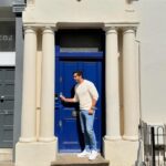 Jonathan Nemer Instagram – Um lugar chamado Notting Hills… estou a procura da Julia Roberts 😂😂😂 Alguém aí também é fã desse filme? E já que estou em Londres, quero saber de vcs… que filme gravado por aqui prefere? Notting Hill ou Harry Potter? Eu vou de Notting Hill ❤️🥰
PRÓXIMOS SHOWS:
14/05 Ipatinga/MG
15/05 Governador Valadares/MG
16/05 Uberlândia/MG
17/05 Betim/MG ESGOTADO
18/05 Belo Horizonte/MG ESGOTADO
20/05 Mauá/SP
21/05 Santos/SP ESGOTADO
22/05 Barueri/SP
31/05 Montreal/CANADÁ
03/06 Toronto/CANADÁ
05/06 Vancouver/CANADÁ
09/06 Calgary/CANADÁ
12/06 Brasília/DF
13/06 Goiânia/GO
14/06 Jataí/GO
16/06 São José dos Campos/SP
17/06 São José do Rio Preto/SP
18/06 Araçatuba/SP
19/06 Rio de Janeiro/RJ
20/06 Natal/RN
24/06 Londrina/PR
25/06 Maringá/PR
26/06 Ponta Grossa/PR
27/06 Curitiba/PR
28/06 Blumenau/SC
29/06 Itajaí/SC
30/06 São José/SC
01/07 Joinville/SC
02/07 Porto Alegre/RS
03/07 Umuarama/PR
04/07 Cascavel/PR
05/07 Foz do Iguaçu/PR
10/07 Rondonópolis/MT
11/07 Cuiabá/MT
12/07 Porto Velho/RO
13/07 Manaus/AM
INGRESSOS: jonathannemer.com.br