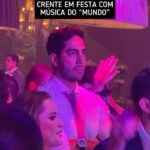 Jonathan Nemer Instagram - Quem já passou por isso? Hahahahaha O que passa na cabeça do cidadão??? Escrevam nos comentários 😂😂😂 PRÓXIMOS SHOWS: 15/04 Guarulhos/SP ESGOTADO 16/04 Mogi das Cruzes/SP 17/04 Vitória/ES ESGOTADO 18/04 Fortaleza/CE 20/04 Salvador/BA ESGOTADO 22/04 Recife/PE 23/04 São Luis/MA 24/04 Campinas/SP 30/04 Lisboa/PORTUGAL 01/05 Porto/PORTUGAL 05/05 Dublin/IRLANDA 14/05 Ipatinga/MG 15/05 Governador Valadares/MG 16/05 Uberlândia/MG 17/05 Betim/MG 18/05 Belo Horizonte/MG 20/05 Mauá/SP 21/05 Santos/SP 22/05 Barueri/SP 31/05 Montreal/CANADÁ 03/06 Toronto/CANADÁ 05/06 Vancouver/CANADÁ 09/06 Calgary/CANADÁ 12/06 Brasília/DF 13/06 Goiânia/GO 14/06 Jataí/GO 16/06 São José dos Campos/SP 18/06 Araçatuba/SP 19/06 Rio de Janeiro/RJ 20/06 Natal/RN 24/06 Londrina/PR 25/06 Maringá/PR 26/06 Ponta Grossa/PR 27/06 Curitiba/PR 02/07 Porto Alegre/RS 03/07 Umuarama/PR 05/07 Foz do Iguaçu/PR 10/07 Rondonópolis/MT 11/07 Cuiabá/MT 12/07 Porto Velho/RO 13/07 Manaus/AM INGRESSOS: jonathannemer.com.br