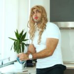 Jonathan Nemer Instagram – Misericórdia… alguém tem ideia do que essas meninas assistiram? Na minha época, minha mãe falaria Pokemon, Cavalheiros do Zodiaco, Rebeldes, Malhação 😂😂😂 E a mãe de vocês? Hahahahah
PRÓXIMOS SHOWS:
30/04 Lisboa/PORTUGAL
01/05 Porto/PORTUGAL
05/05 Dublin/IRLANDA
14/05 Ipatinga/MG
15/05 Governador Valadares/MG
16/05 Uberlândia/MG
17/05 Betim/MG
18/05 Belo Horizonte/MG
20/05 Mauá/SP
21/05 Santos/SP
22/05 Barueri/SP
31/05 Montreal/CANADÁ
03/06 Toronto/CANADÁ
05/06 Vancouver/CANADÁ
09/06 Calgary/CANADÁ
12/06 Brasília/DF
13/06 Goiânia/GO
14/06 Jataí/GO
16/06 São José dos Campos/SP
17/06 São José do Rio Preto/SP
18/06 Araçatuba/SP
19/06 Rio de Janeiro/RJ
20/06 Natal/RN
24/06 Londrina/PR
25/06 Maringá/PR
26/06 Ponta Grossa/PR
27/06 Curitiba/PR
28/06 Blumenau/SC
29/06 Itajaí/SC
30/06 São José/SC
01/07 Joinville/SC
02/07 Porto Alegre/RS
03/07 Umuarama/PR
04/07 Cascavel/PR
05/07 Foz do Iguaçu/PR
10/07 Rondonópolis/MT
11/07 Cuiabá/MT
12/07 Porto Velho/RO
13/07 Manaus/AM
INGRESSOS: jonathannemer.com.br