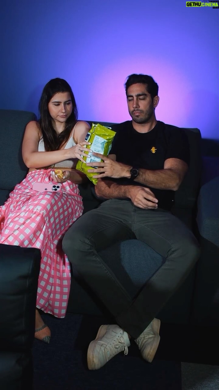 Jonathan Nemer Instagram - Eu não sei se as mulheres que comem devagar demais, ou nós que comemos rápido demais hahahahahaha Como é na casa de vocês? 😂😂😂 PRÓXIMOS SHOWS: 21/02 Diadema/SP 22/02 São Bernardo do Campo/SP 23/02 Limeira/SP 24/02 Santana de Parnaíba/SP 26/02 Atibaia/SP 27/02 Praia Grande/SP ESGOTADO 28/02 Ubatuba/SP 29/02 Guarujá/SP ESGOTADO 14/03 Curitiba/PR 15/03 Goiânia/GO 16/03 Brasília/DF 17/03 Anápolis/GO 19/03 São José dos Campos/SP 20/03 São Paulo/SP 21/03 Rio de Janeiro/RJ 22/03 Duque de Caxias/RJ INGRESSOS: jonathannemer.com.br