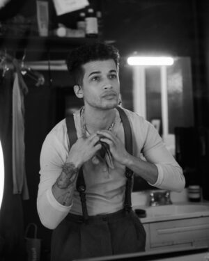 Jordan Fisher Instagram - Orpheus returns to the underground.

📸: @jennyandersonphoto