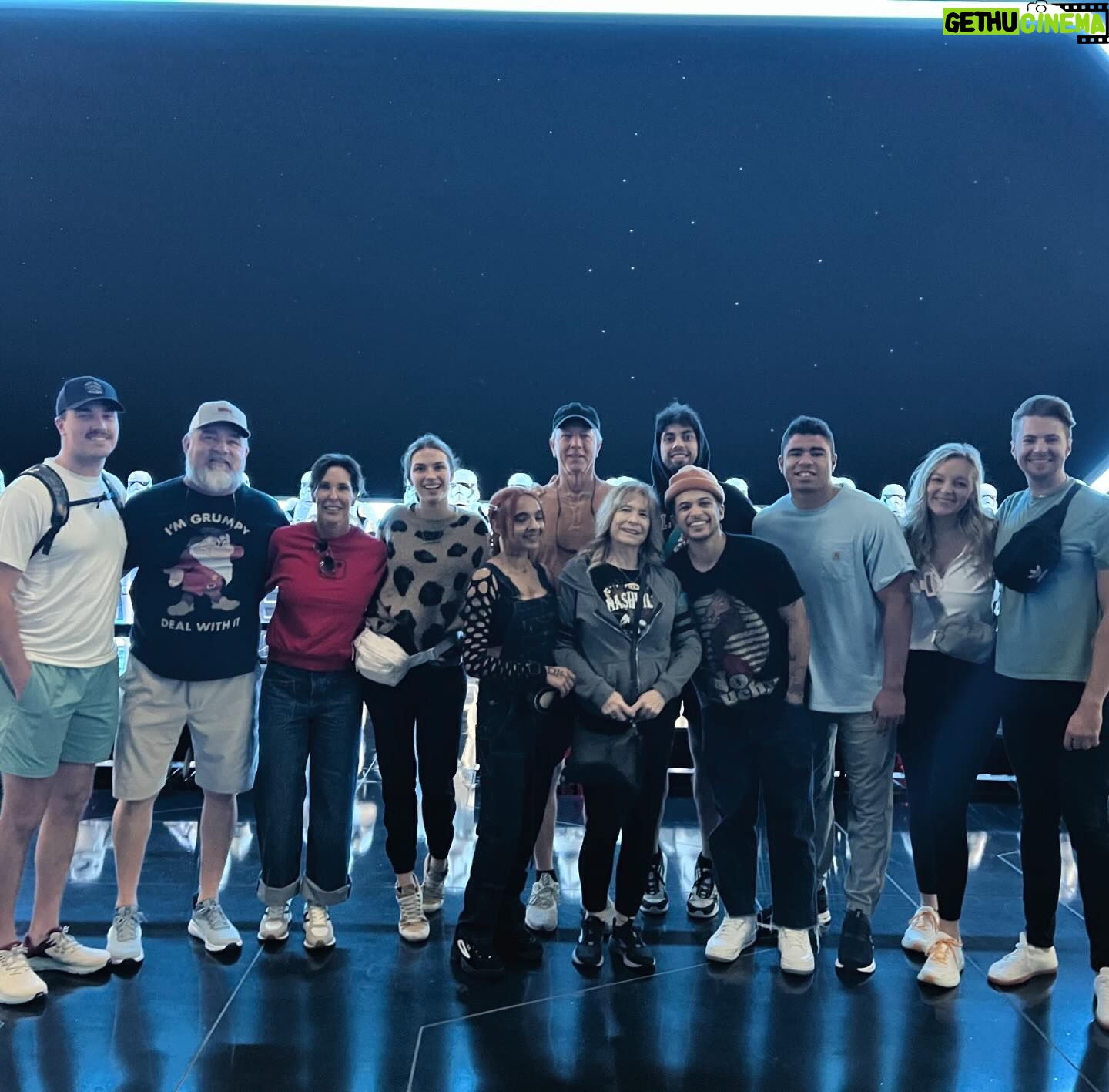Jordan Fisher Instagram - to our happy place: thank you, and merry christmas 💜