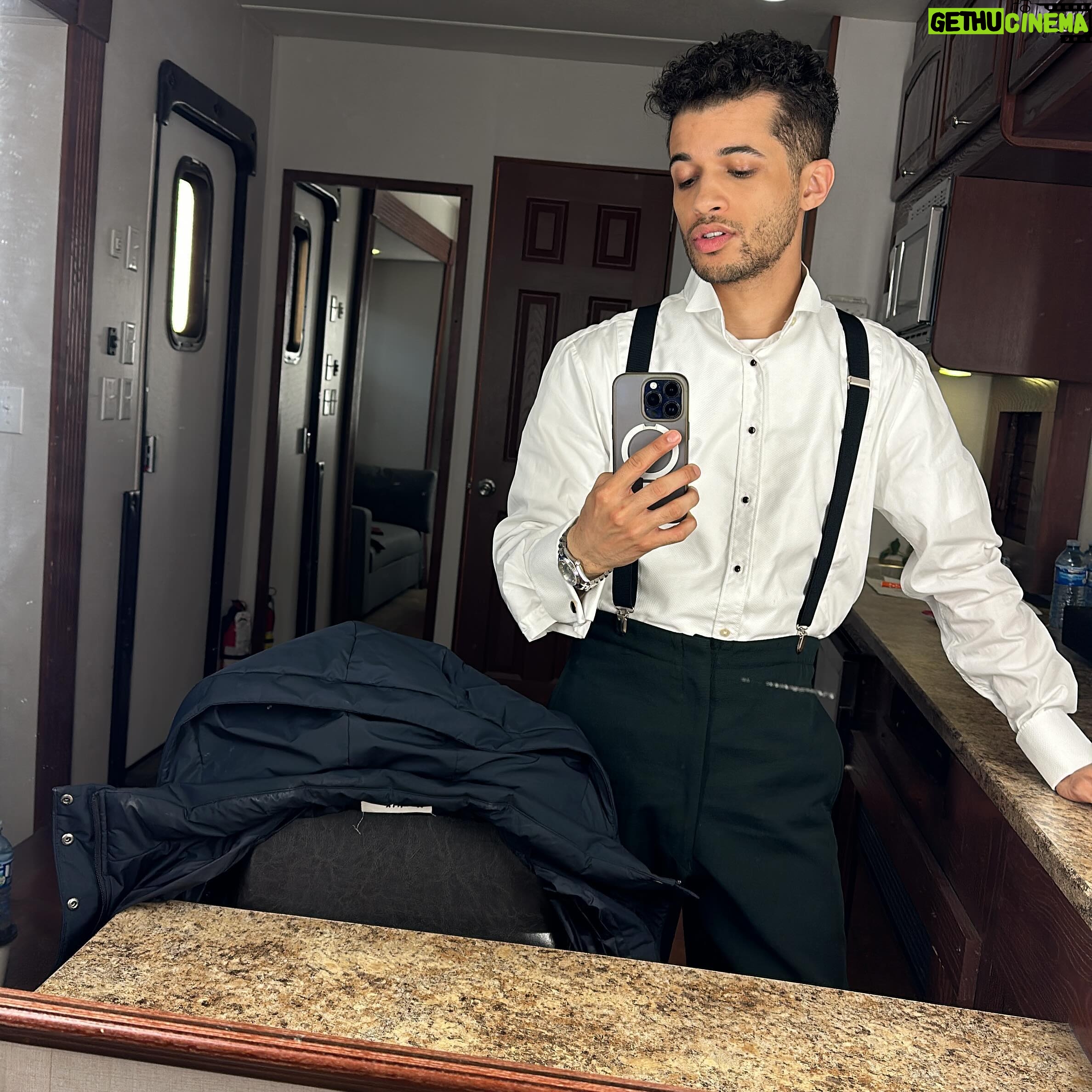 Jordan Fisher Instagram - yeah see, i’m looking for a MISTER SCROOGE, see? ring a bell?