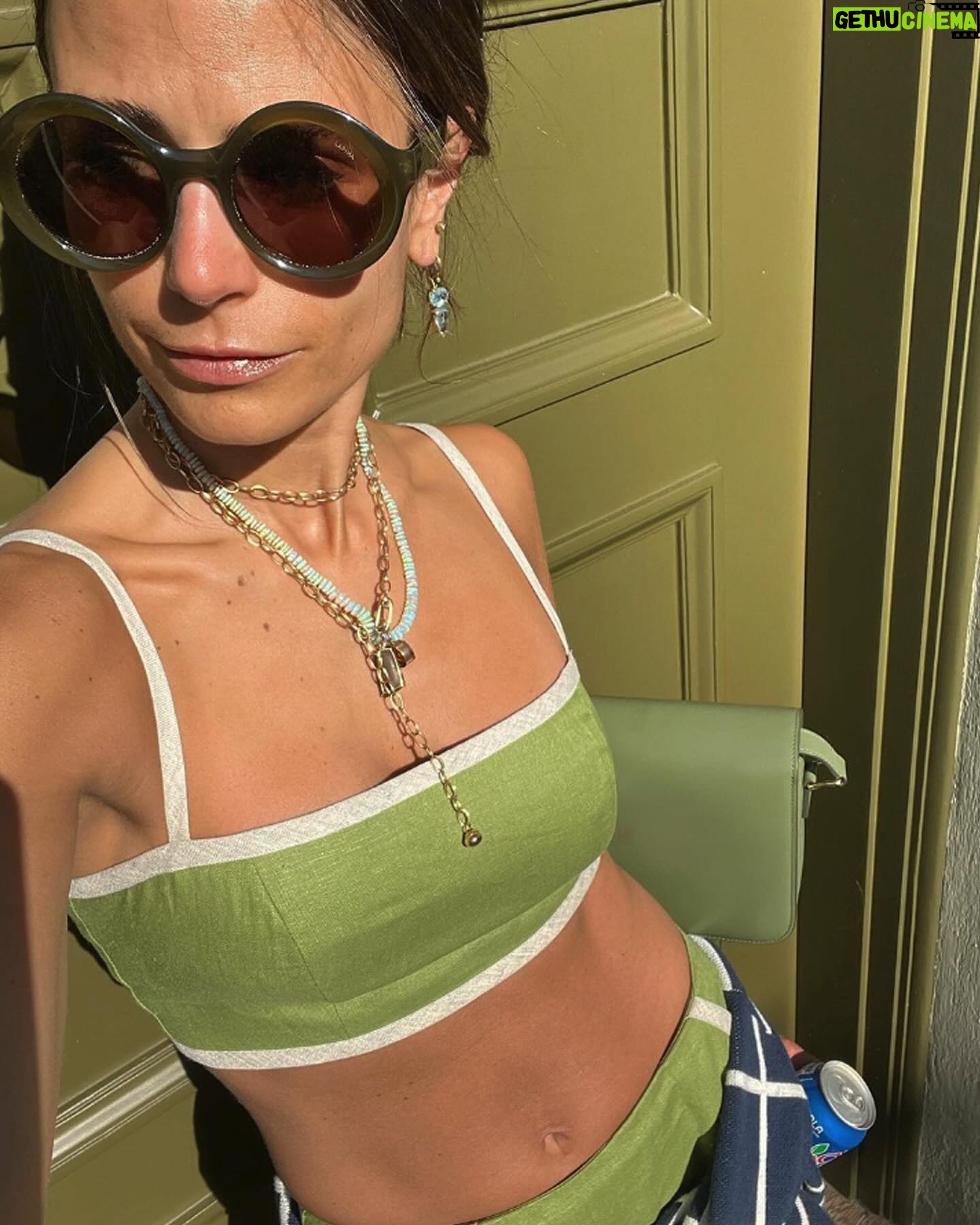Jordana Brewster Instagram - This Mother's Day, LAPIMA also celebrates the classic mothers with timeless sophistication, where simplicity meets elegance, and who appreciate the quality and exclusivity of handcrafted fashion. Like Jordana Brewster, a friend of the brand, actress, classic and mother. Discover LAPIMA's classic designs on lapima.com or in our concept shop at Shops Jardins, and gift a classic piece this Mother's Day. - Neste dia das mães, a LAPIMA também celebra as mães clássicas, com sofisticação atemporal, onde simplicidade encontra a elegância, e que apreciam a qualidade e exclusividade da moda feita à mão. Como a Jordana Brewster, amiga da marca, atriz, clássica e mãe. Descubra os designs clássicos da LAPIMA em lapima.com ou em nossa loja conceito no Shops Jardins, e presenteie neste dia das mães com uma peça clássica.