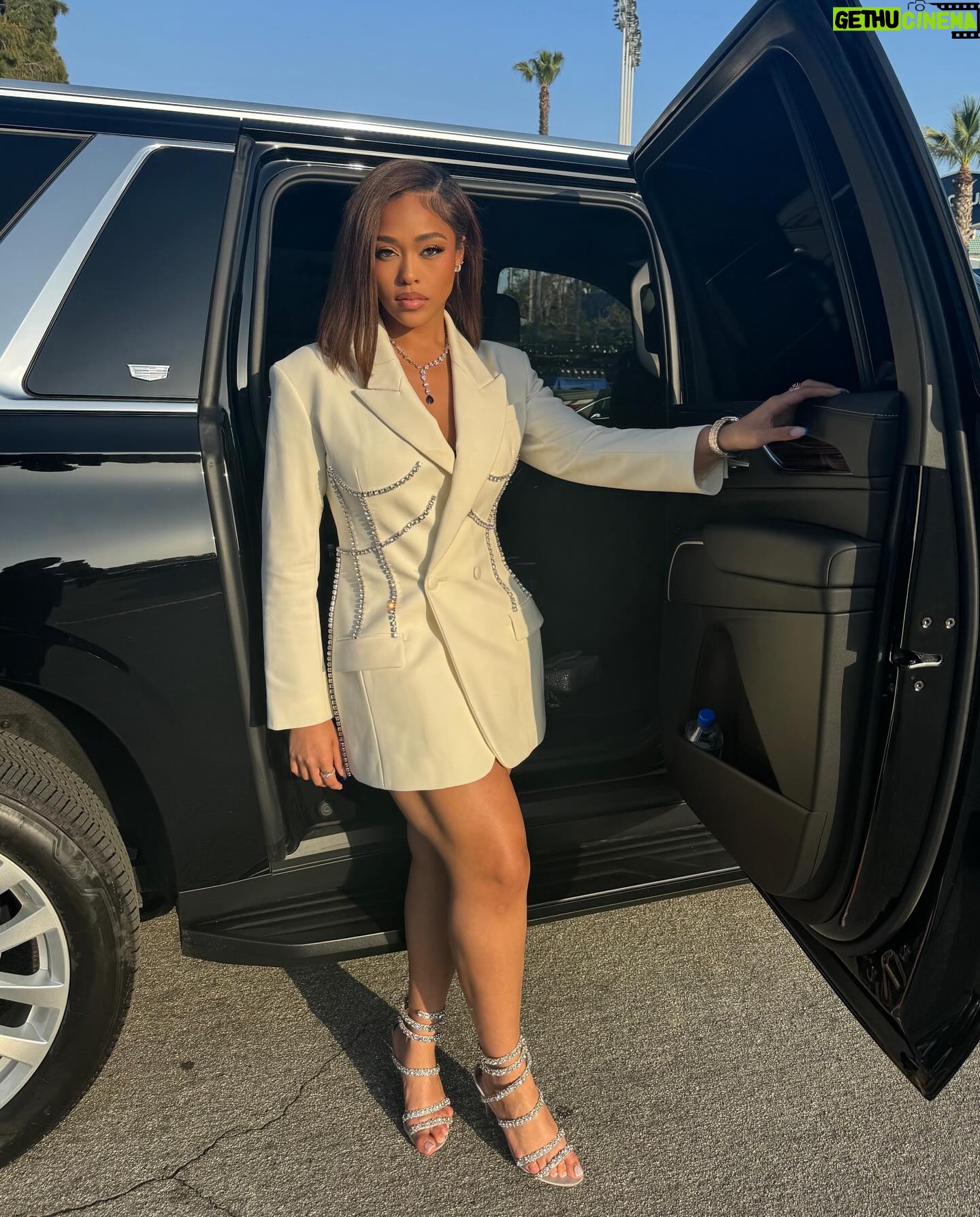 Jordyn Woods Instagram - Itโs a blessing to be a blessing. Had a blast supporting the Dodgers Foundation at their annual Blue Diamond Gala. @dodgersfoundation ๐ The foundation supports the unhoused, education and healthcare for Angelenos.๐ค